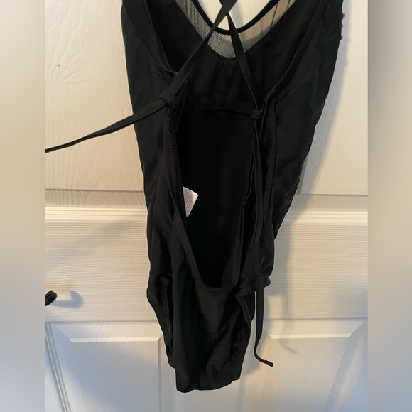 Rose embroidered swimsuit **** - Picture 3 of 3